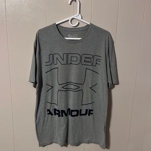 Under Armour Gray Short Sleeve Shirt Size: Large